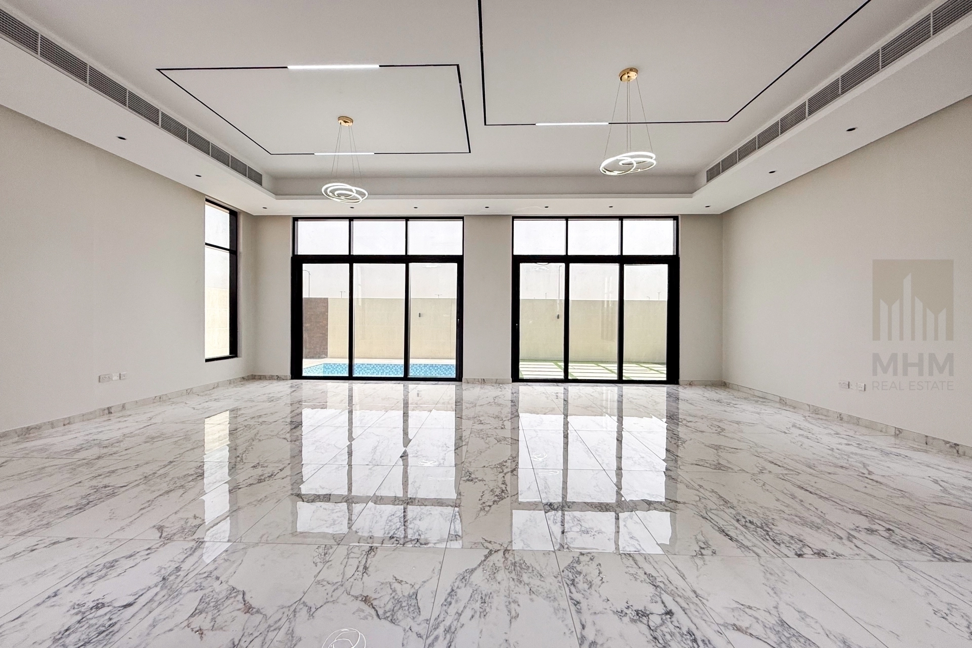 Vacant | Luxurious 5 BHK + Maid | Best Quality