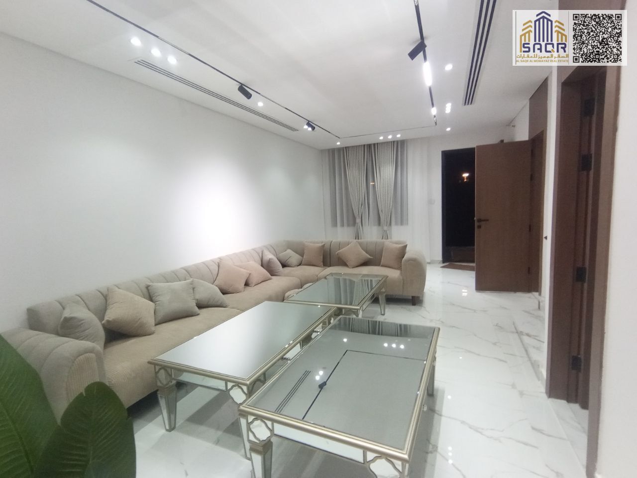 Two-story villa with a roof, ready and furnished / Freehold / Fees included