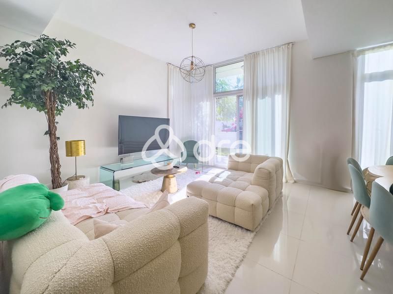 Single Row | Big Layout | Corner Unit | 12 Cheques