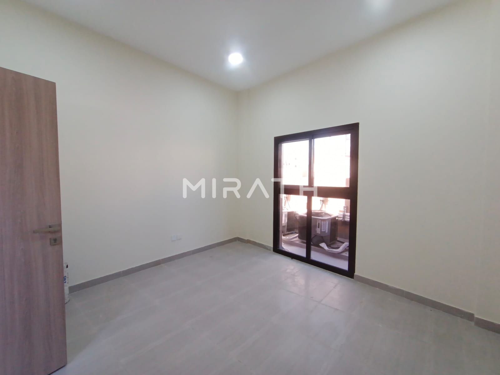 BRAND NEW STUDIO || PRIME LOCATION || FAMILY BUILDING || WITH BALCONY