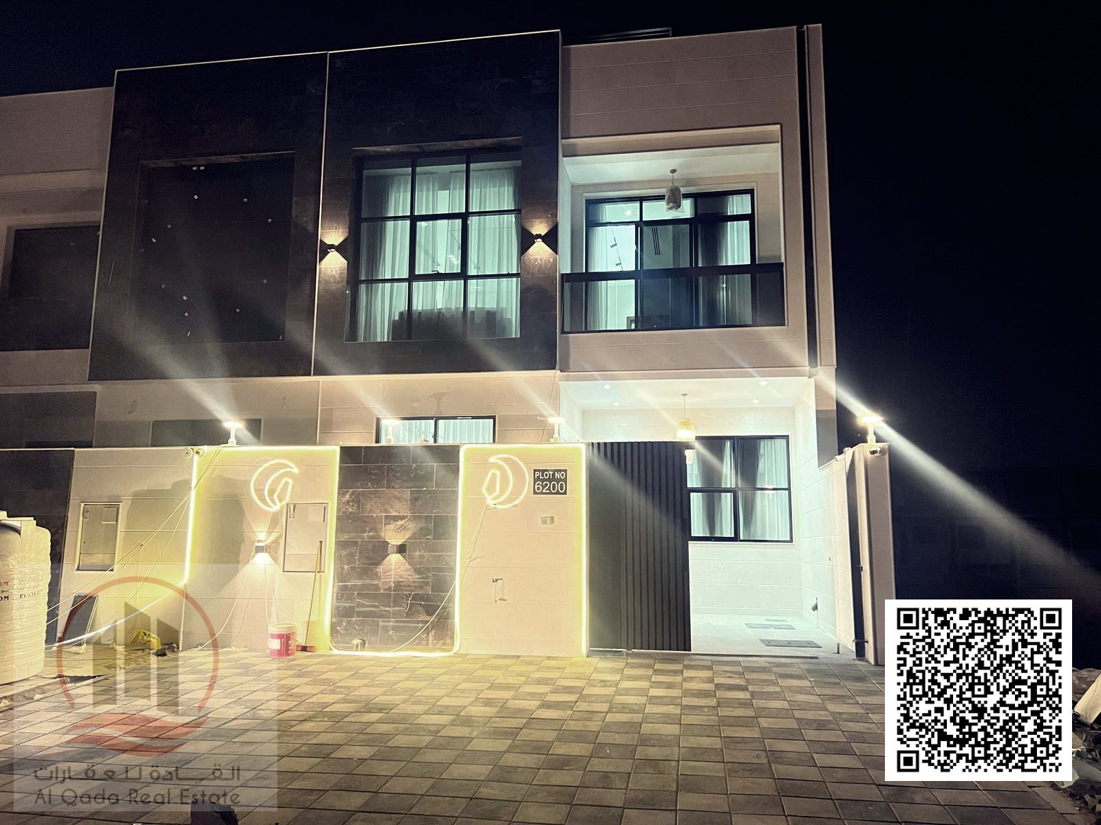 Special price including fees and furnishings: 5-bedroom villa with a rooftop terrace