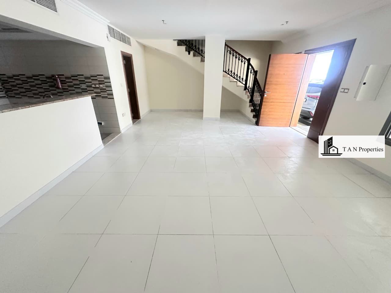 2BHK Duplex | Private Enterance | Bright and Spacious