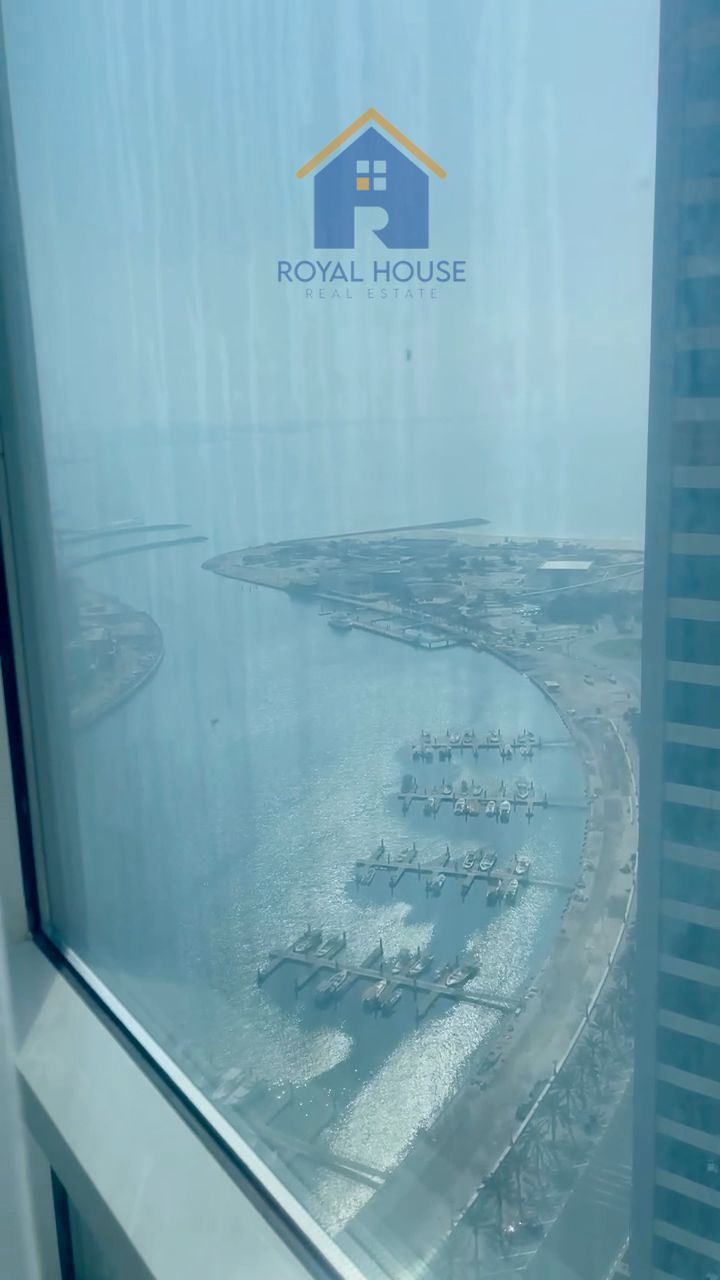 For sale: One bedroom and living room with a distinctive sea view