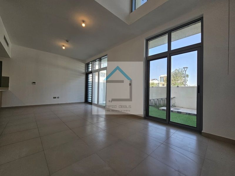 3BR+M Townhouse for Rent with Landscaped Garden