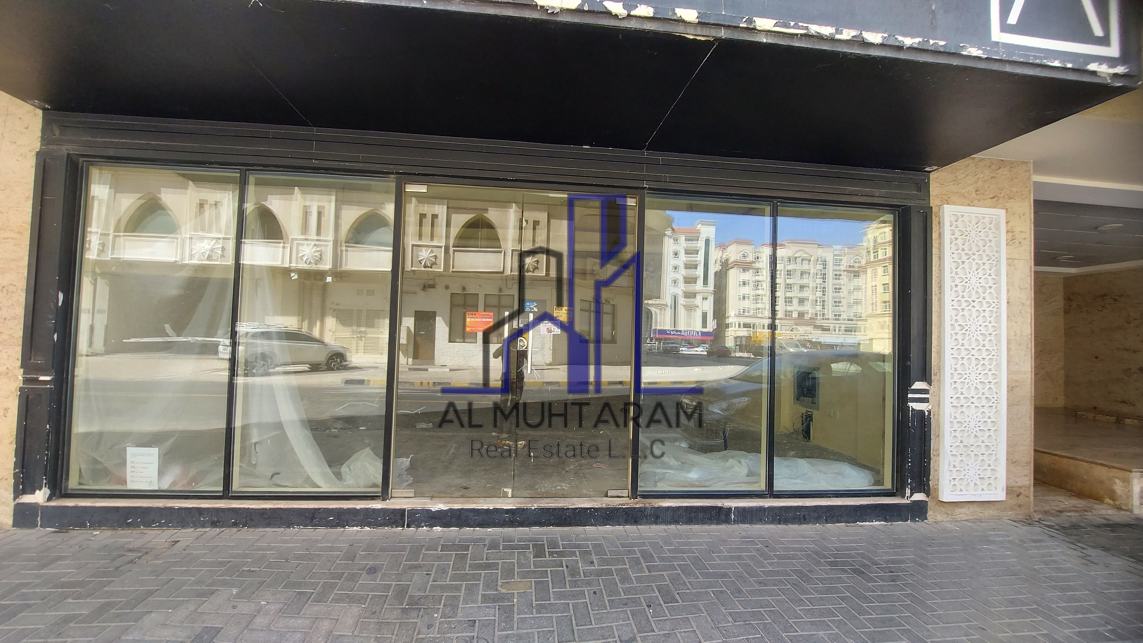 Luxury shop for business Prime location