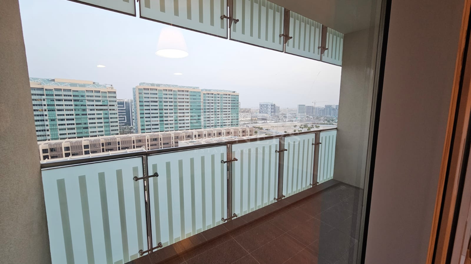 Canal Facing | Vacant in March | Beach Access
