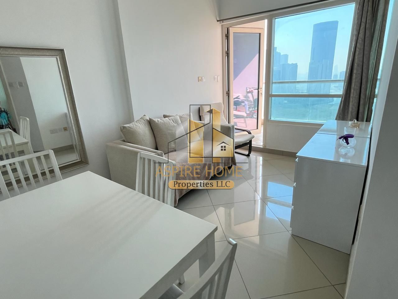 Fully Furnished I 1BHK high floor I Monthly based