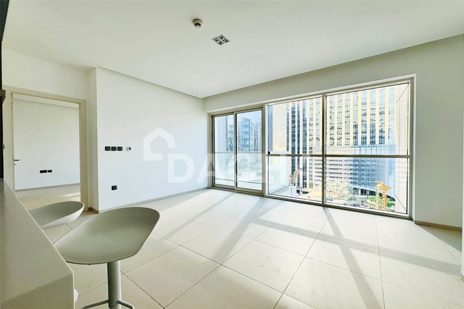 Chiller Free | Vacant | Partial Marina View