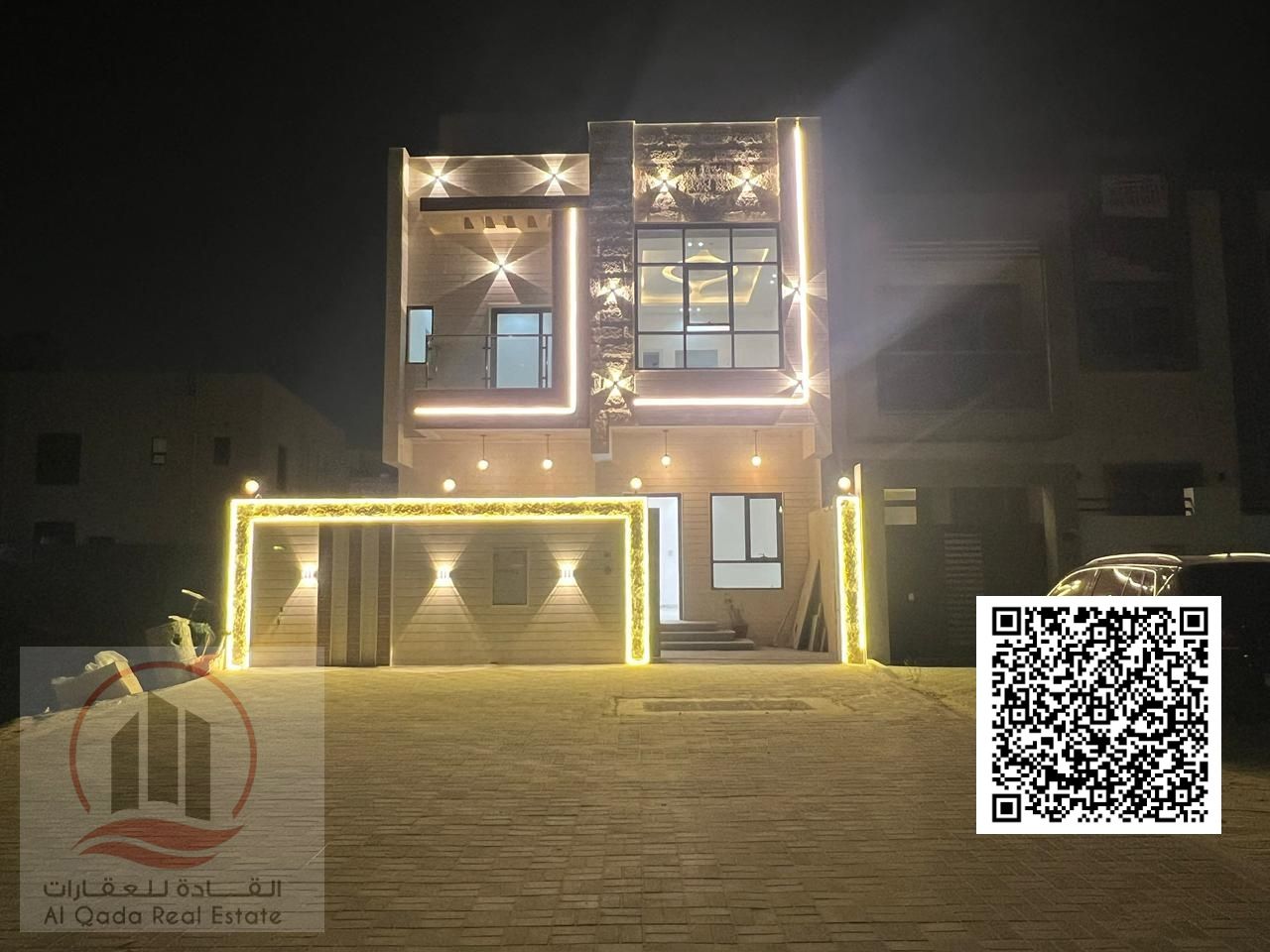 Villa with 6 bedrooms and a roof terrace, on a main street, at a special price