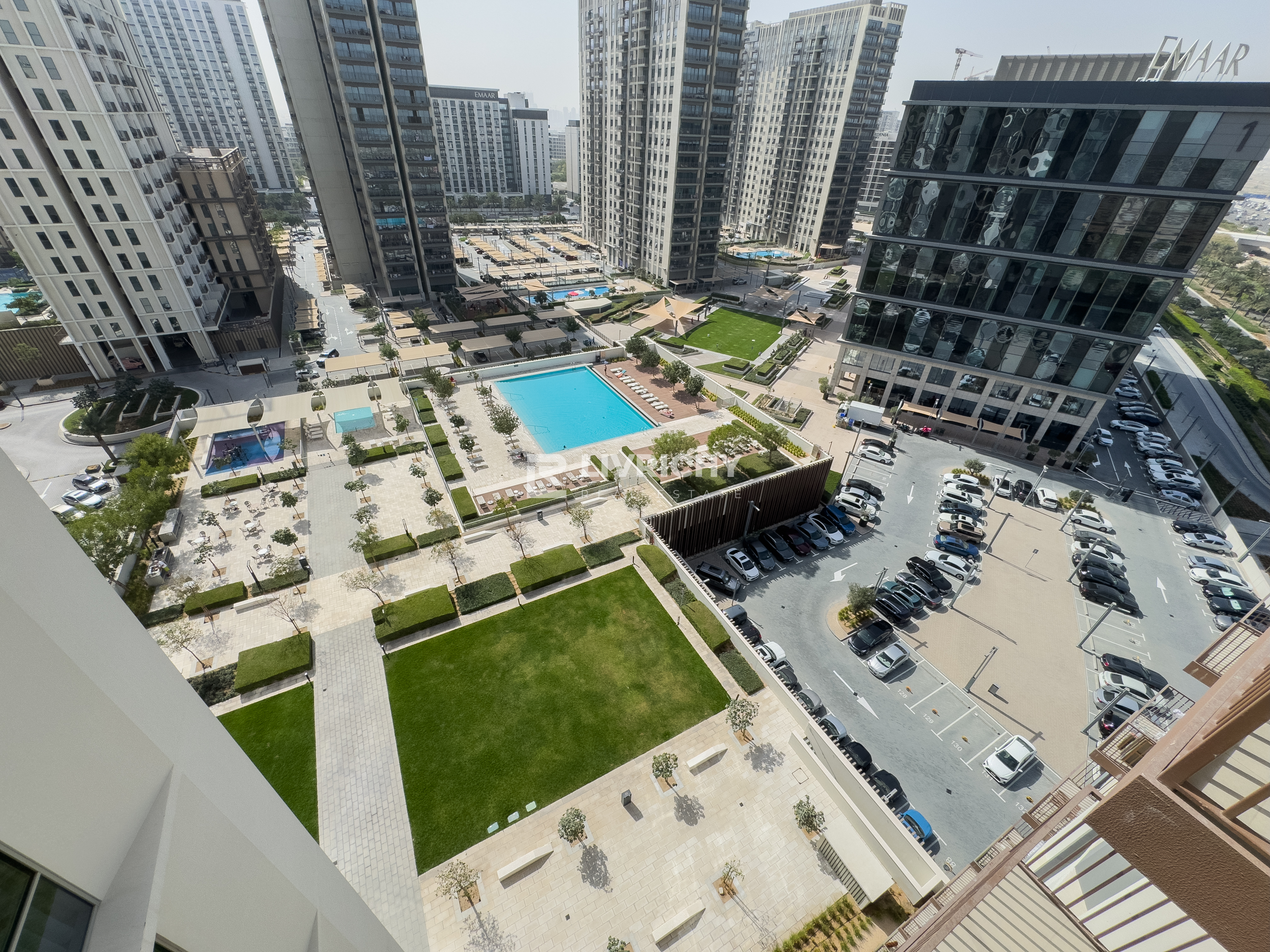 CHILLER FREE | HIGH FLOOR | COMMUNITY N POOL VIEW