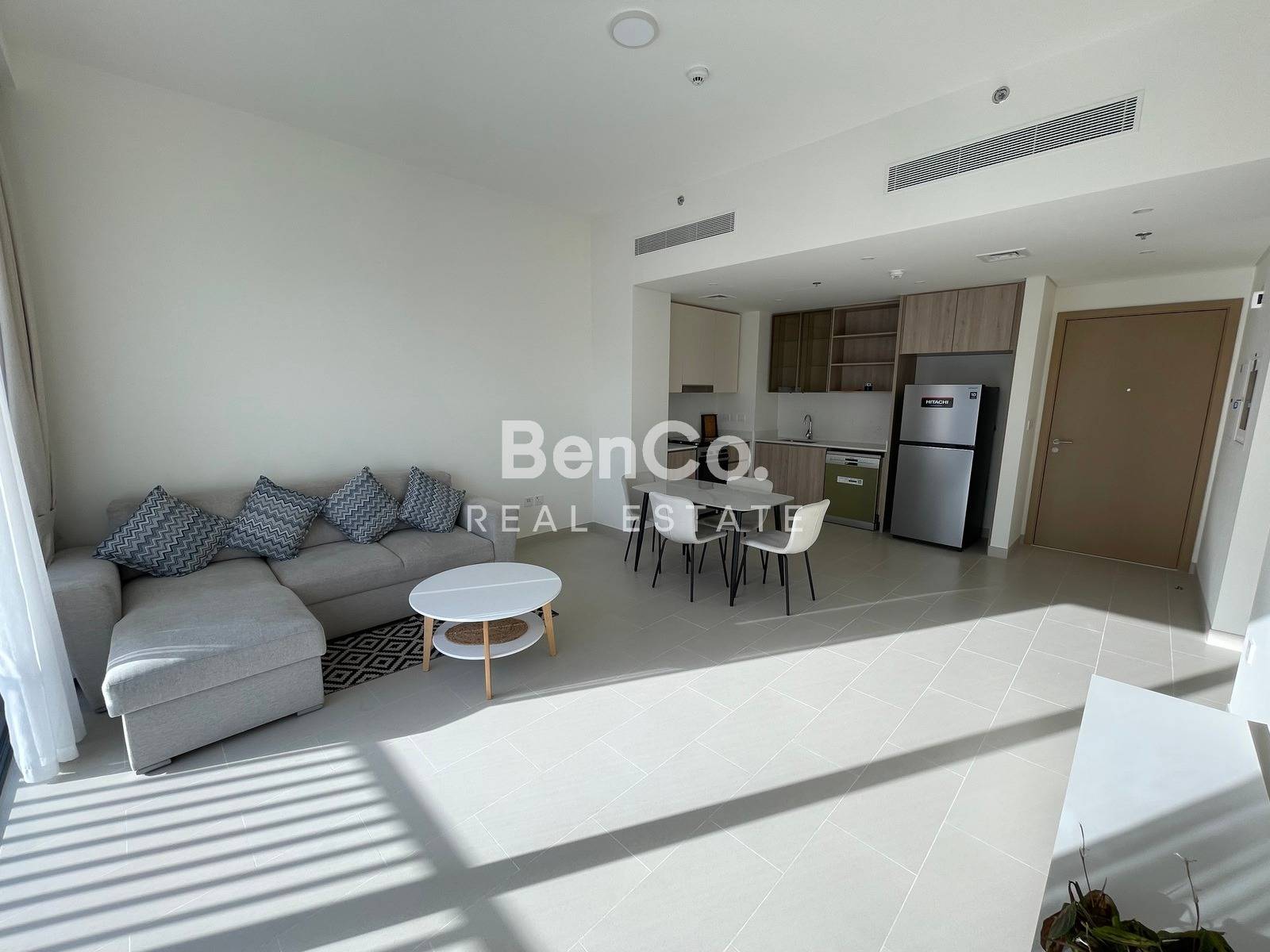 Corner Unit | High Floor | Hillcrest Park Views