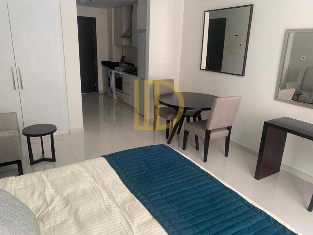 Fully Furnished | Modern Lay-out | Parking