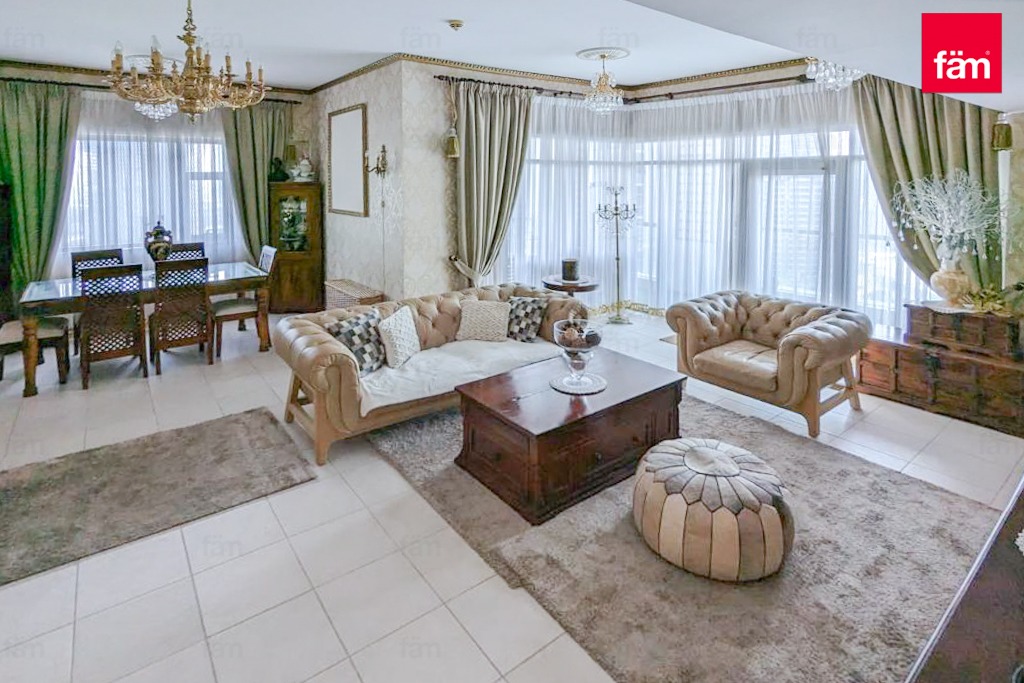 Fully Furnished | Upgraded | High Floor