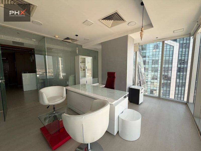 Close to Metro | High Floor | Fitted Work Station