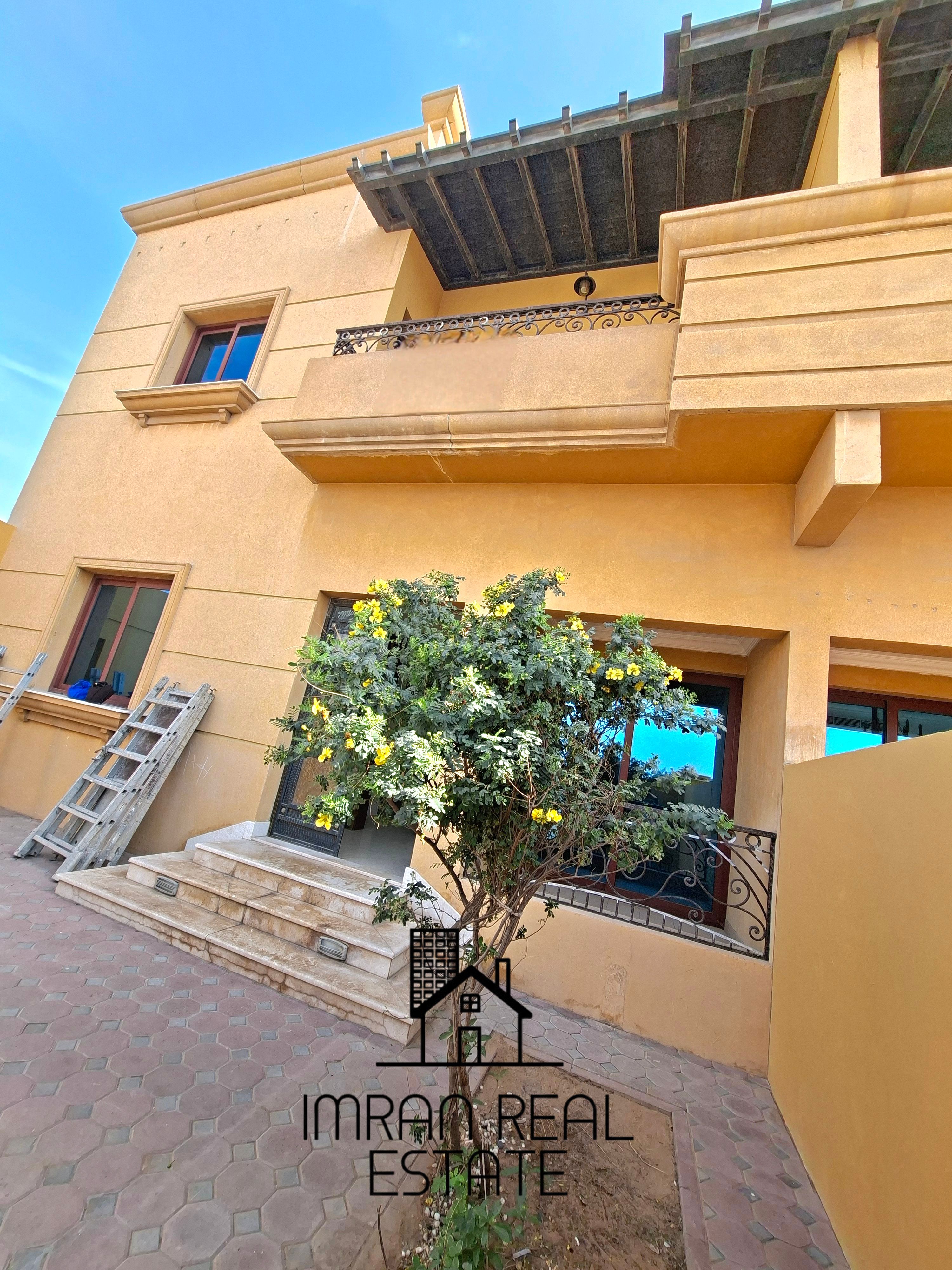 Spacious 4BR Villa in good price ready to move