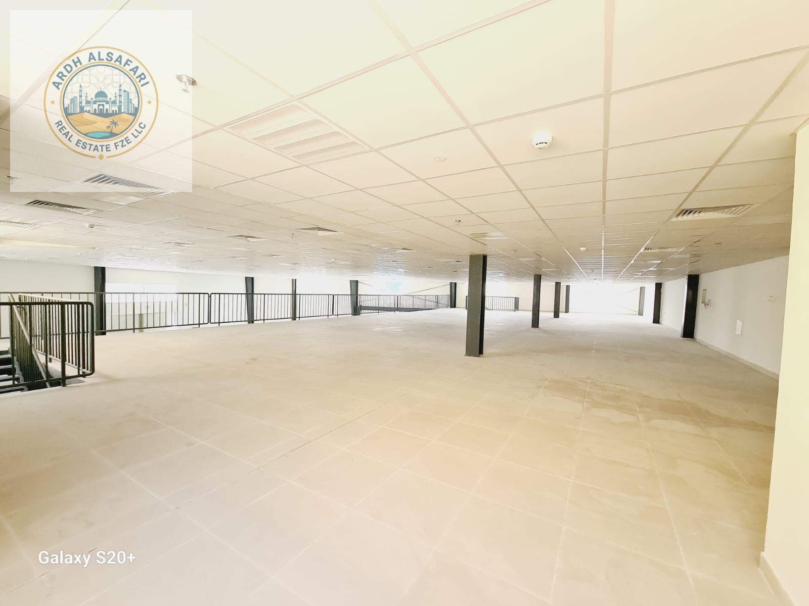 Big warehouse in industrial area 17 Sharjah Rent 1.3 Build up area 16000 50% mezanine Electricity 212kv 4 washroom 2 Big gates 2 doors emergency ex