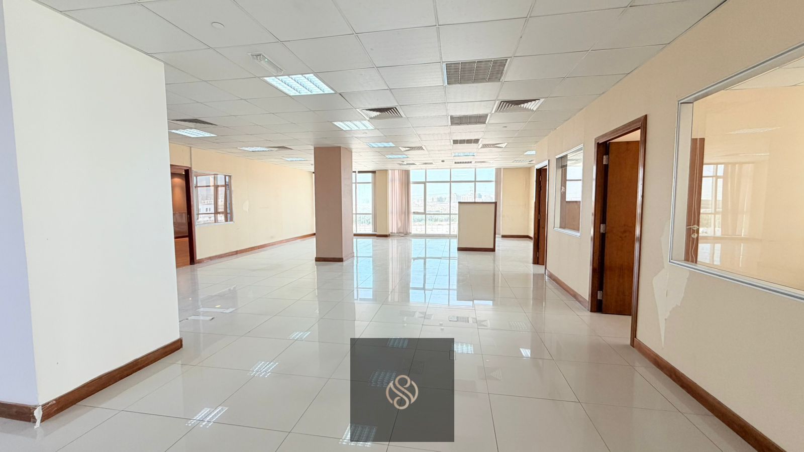 2,050 SQ FT SEPERATE OFFICE | PRIME AREA | DIRECT