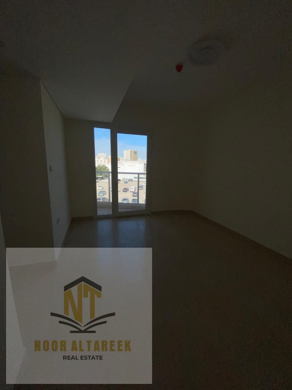 Brand new apartment available for rent in Al Musalla, offered as a first-tenant opportunity in a convenient location close to supermarkets, shops,