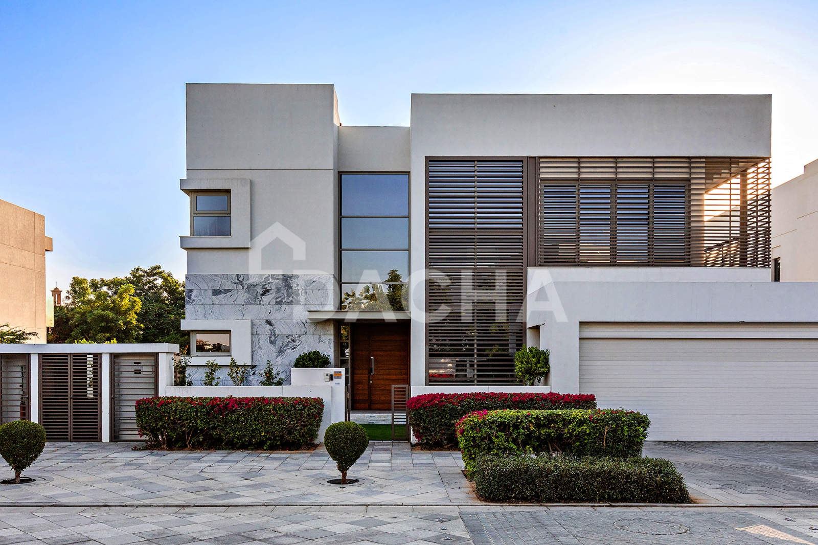 Contemporary | Furnished | Fully Upgraded