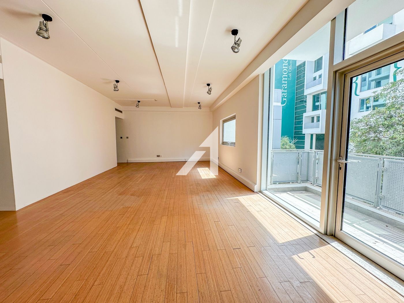 DDA License | Chiller Free | Fitted Office