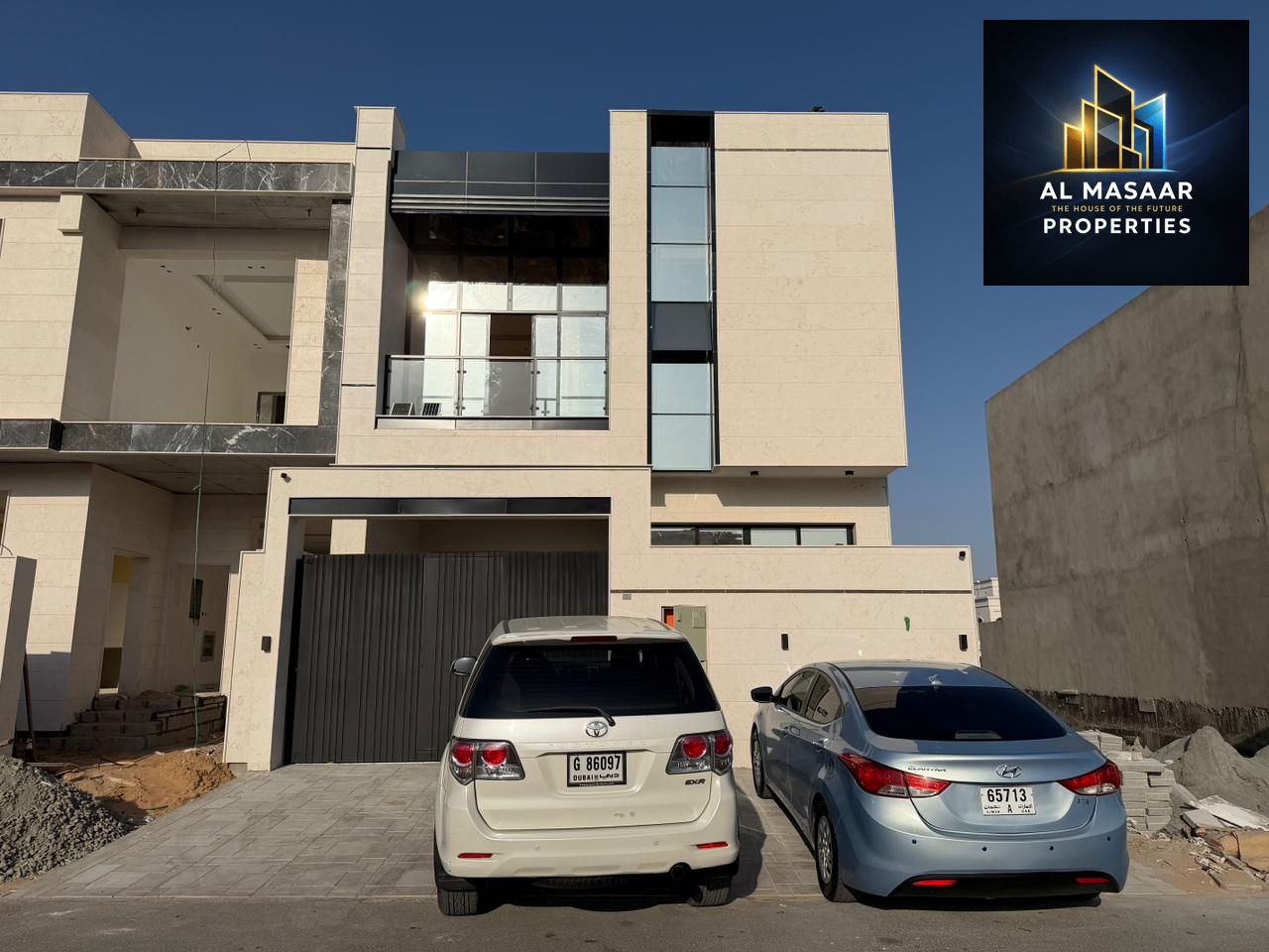 Your chance to own your dream villa! Freehold ownership for all nationalities. Roof (negotiable). Super deluxe finishing.
