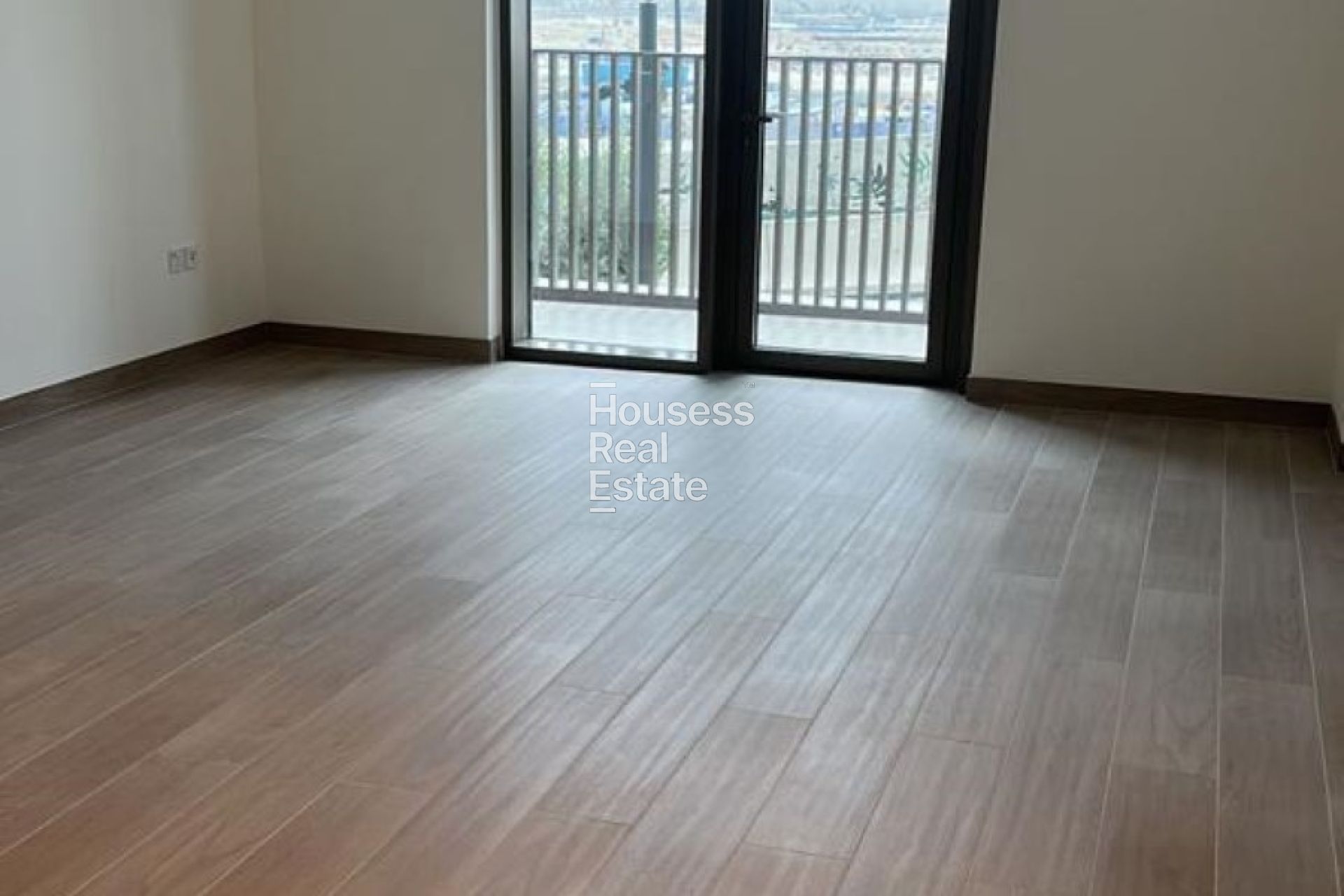 Creek Beach Access | Low Floor | Vacant