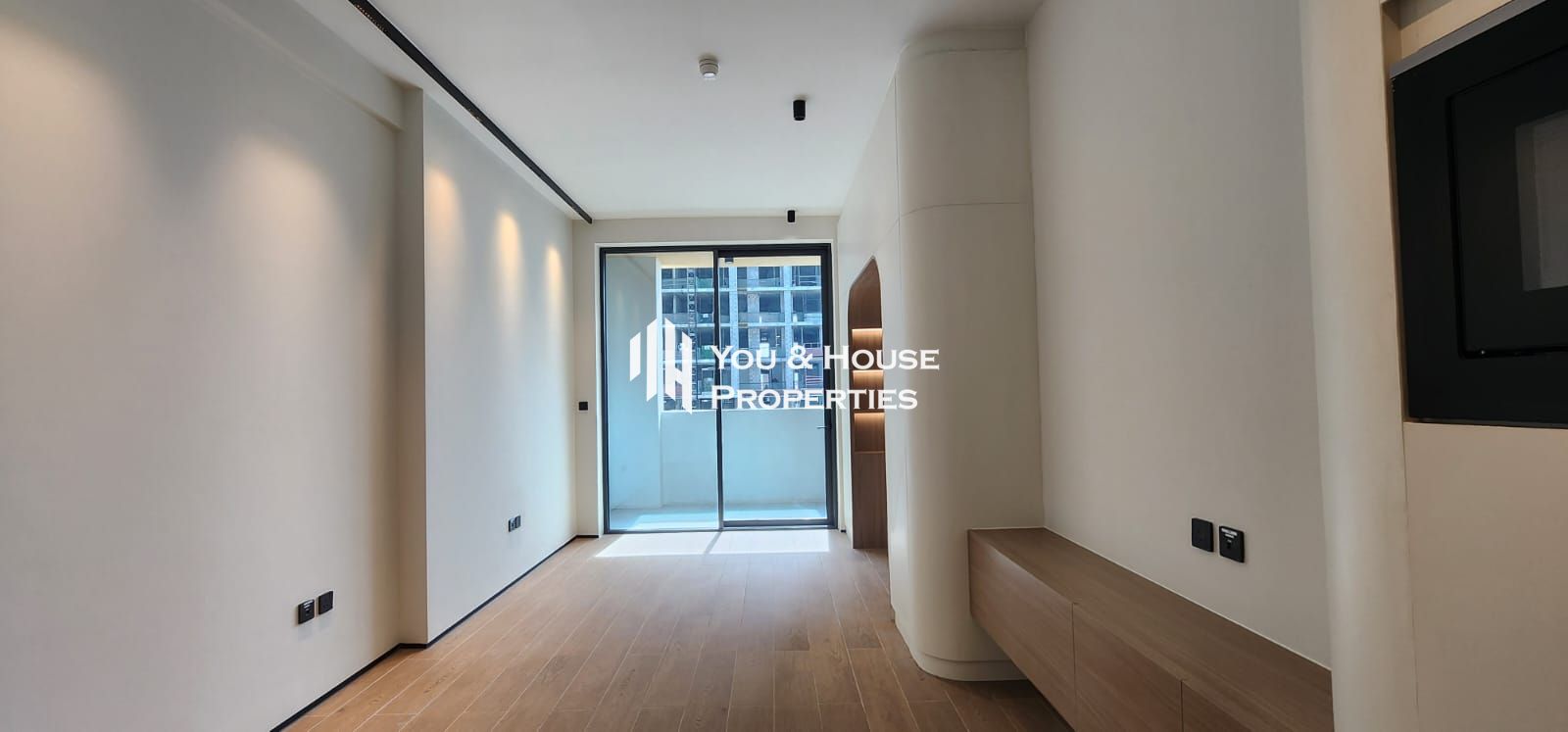 Luxury Studio I with High-End Details I Great Amenities