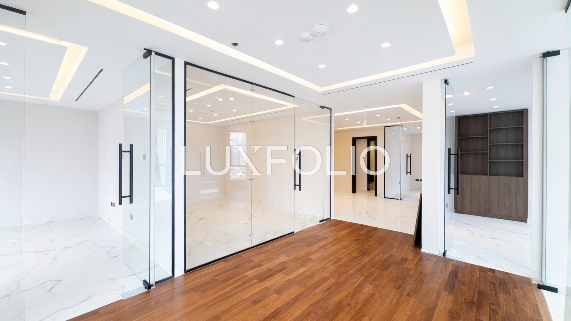 Luxury Fit Out | 1 Parking | Vacant Now