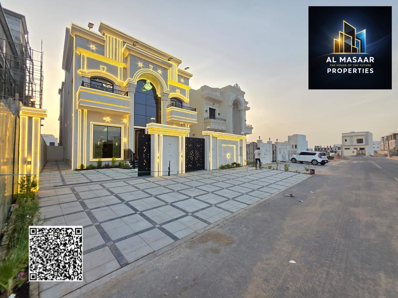 Luxury villa for sale, 6 master bedrooms with a roof terrace, price includes registration and ownership fees for all nationalities.