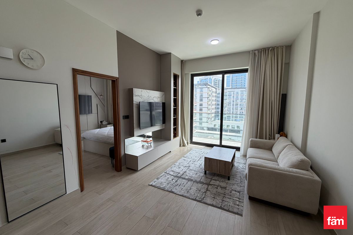 Pool View | FiveStars Amenities | 1 Bed + Study