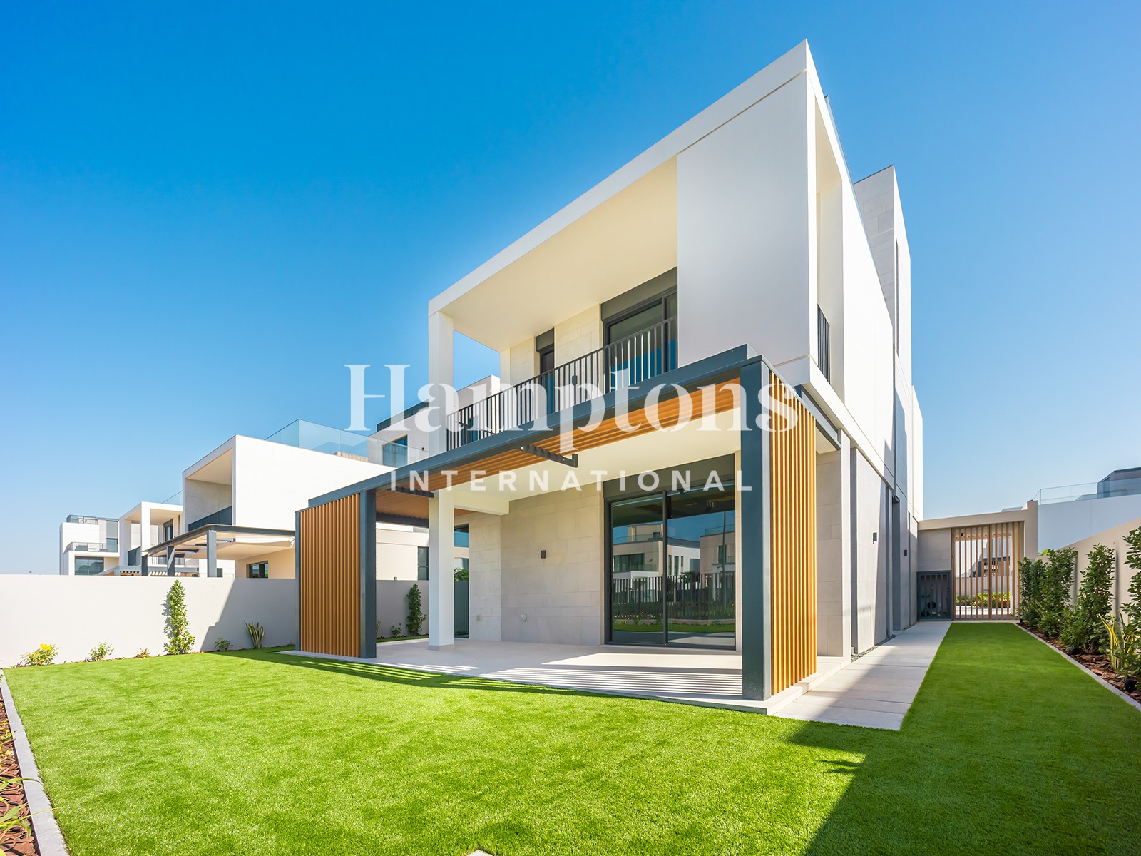 Contemporary 4BR Luxury Villa | Garden Retreat