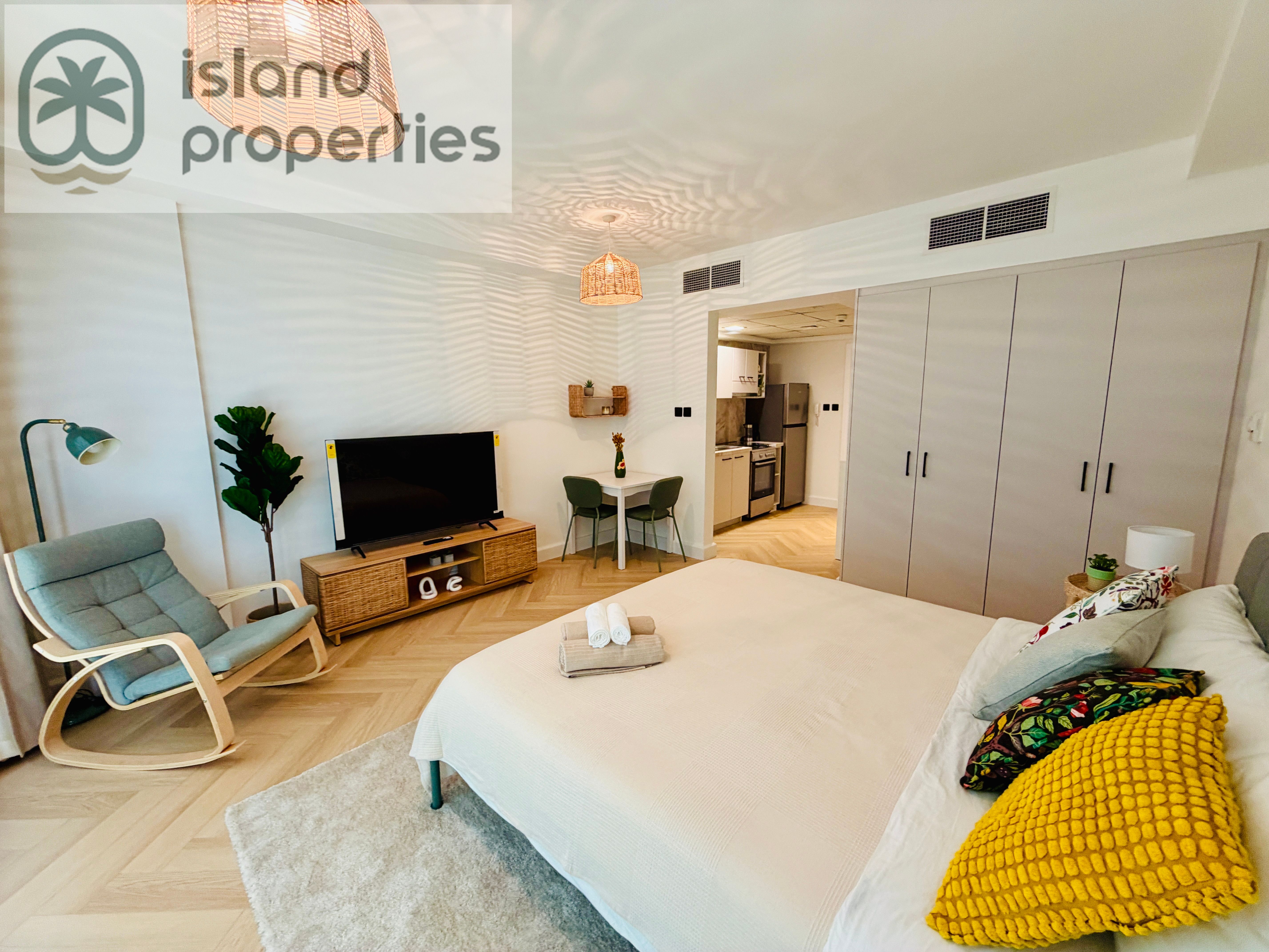 Beachfront Community | Fully Upgraded | 675K