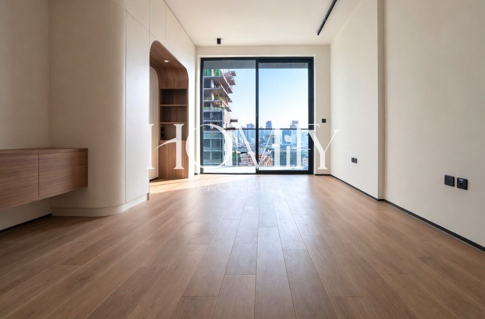 High-end Quality | Ready to Move | Modern