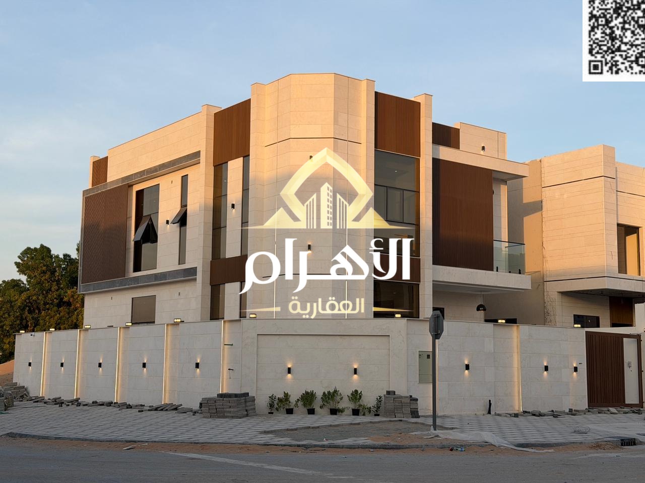 Luxury villa in Al Helio 2, Ajman, ready for immediate occupancy with high-end finishes and spacious living areas. Freehold ownership for all national