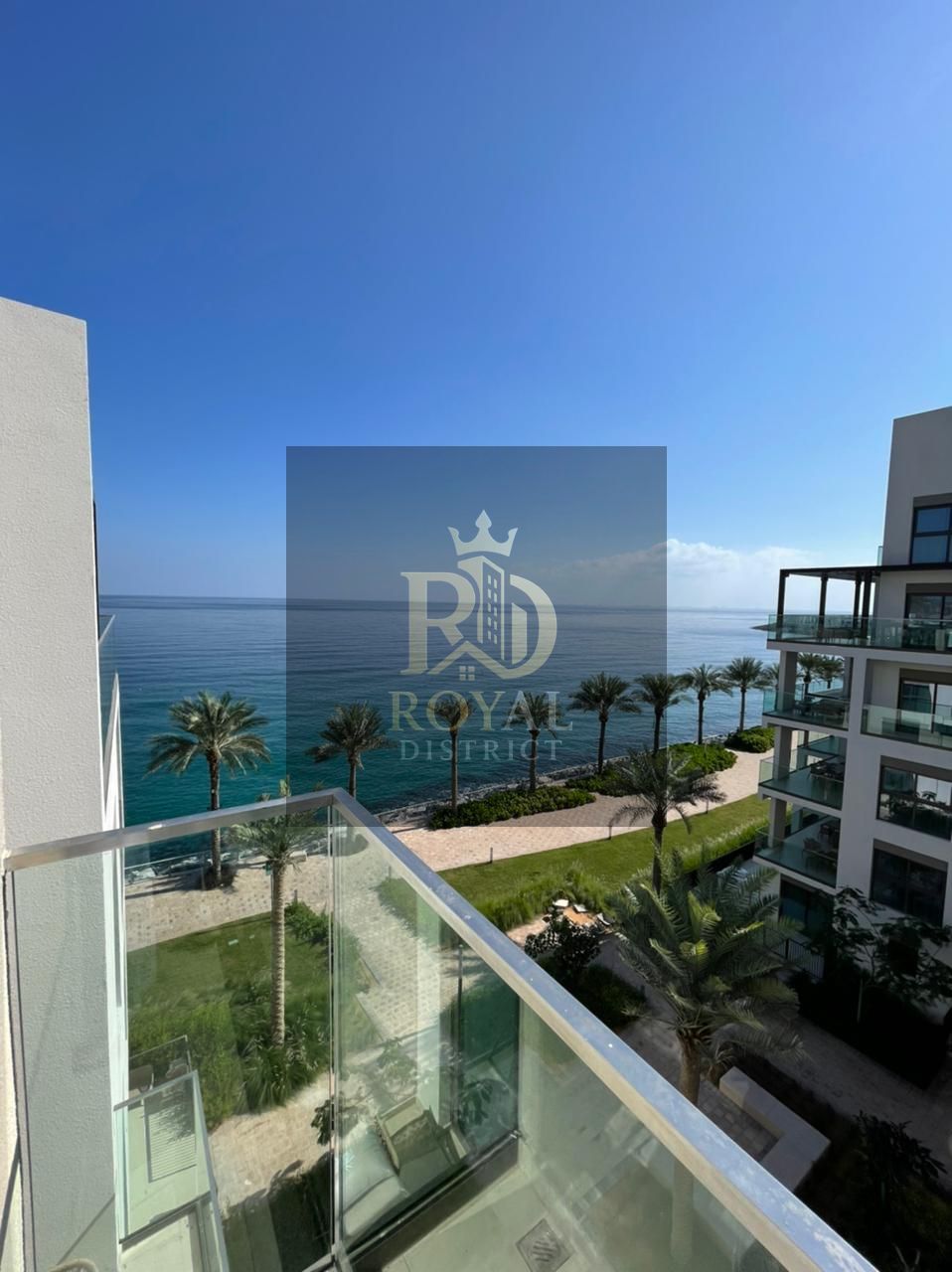 DISTRESS DEAL | 4TH FLOOR WITH HUGE TERRACE | FULL SEA AND PARK VIEW | GOOD DAILY INVESTMENT UPTO 25% ROI | SUPER PRIME LOCATION