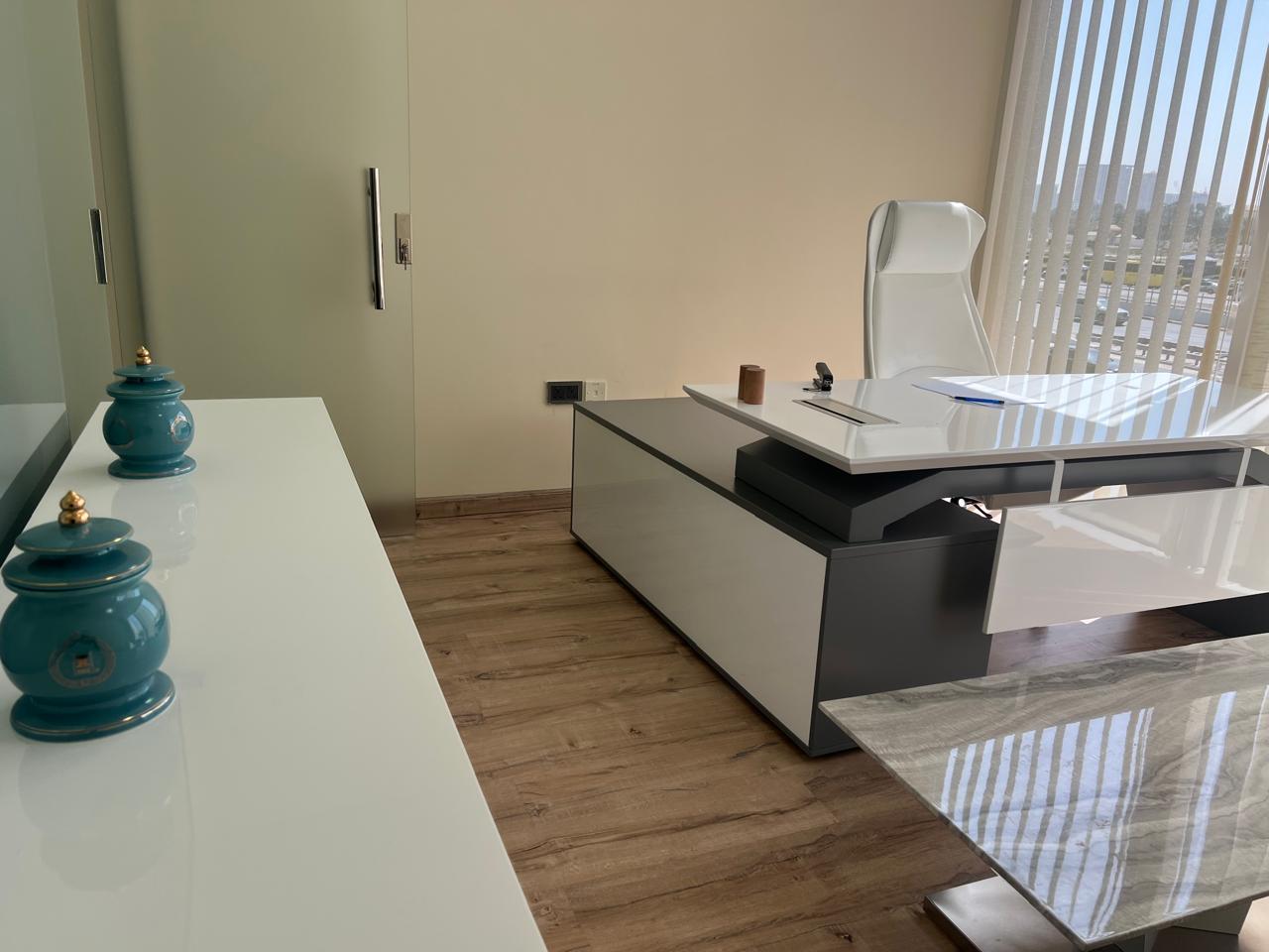 Fully furnished and equipped private offices
