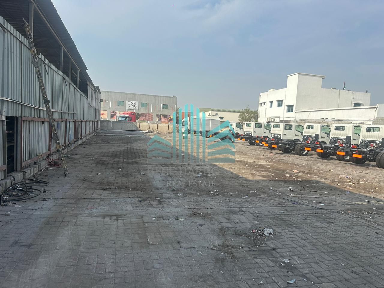 HUGE ROAD SIDE MULTIPURPOSE PROPERTY | EASY ACCESS TO MAIN ROAD