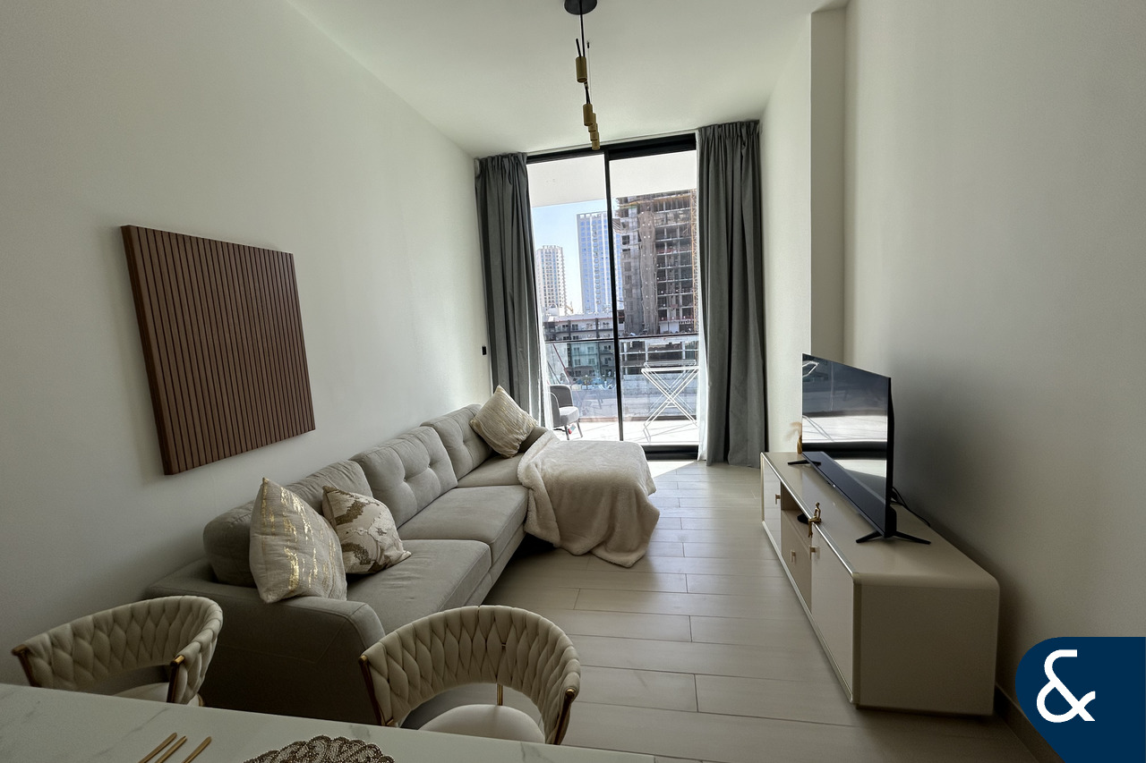 Spacious 1BHK | Furnished | Vacant