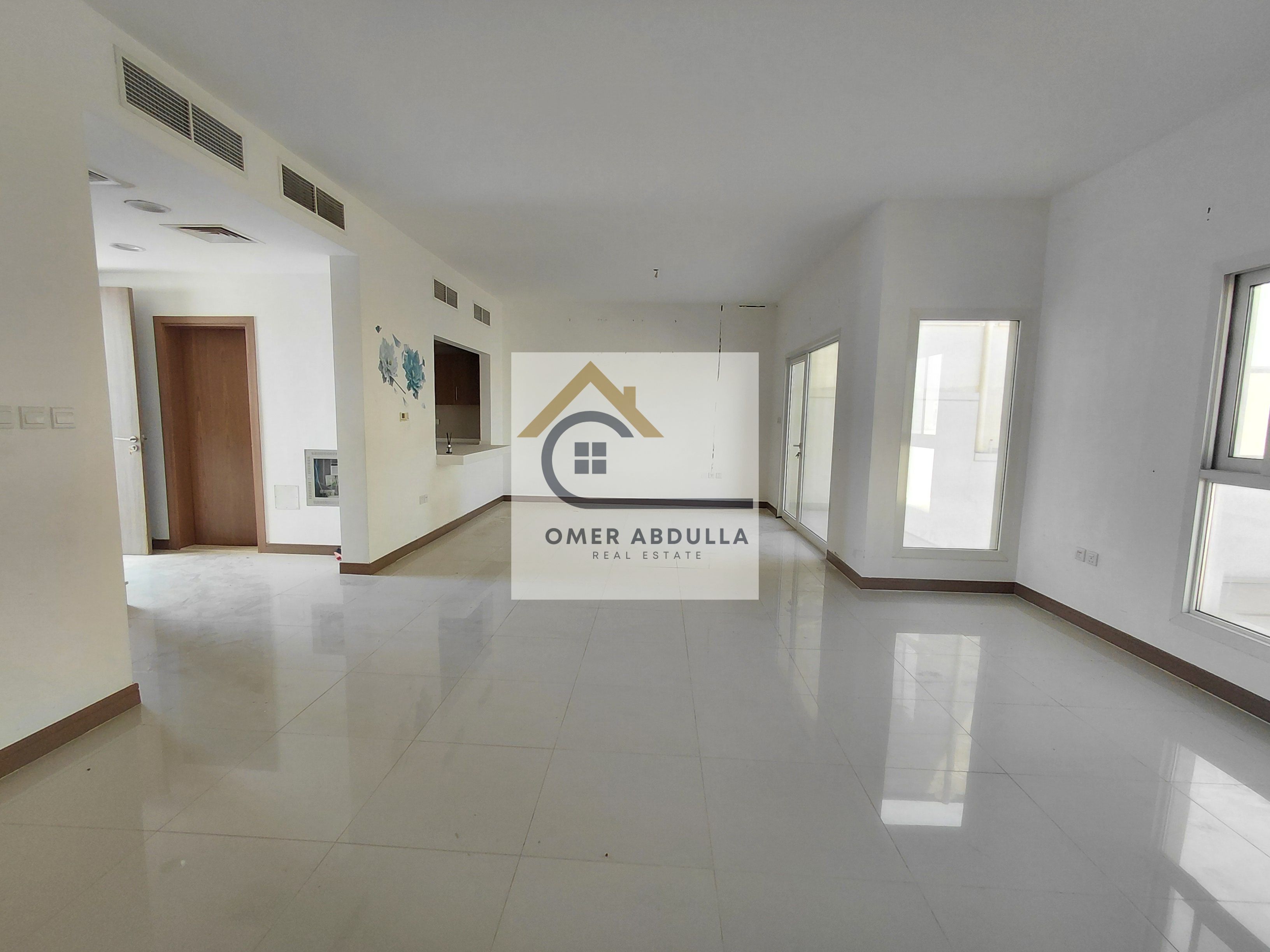 LIKE NEW LUXURY 3BEDROOM VILA WITH MAID ROOM/GARAGE PARKING GARDEN IN BARASHI SHARJAH