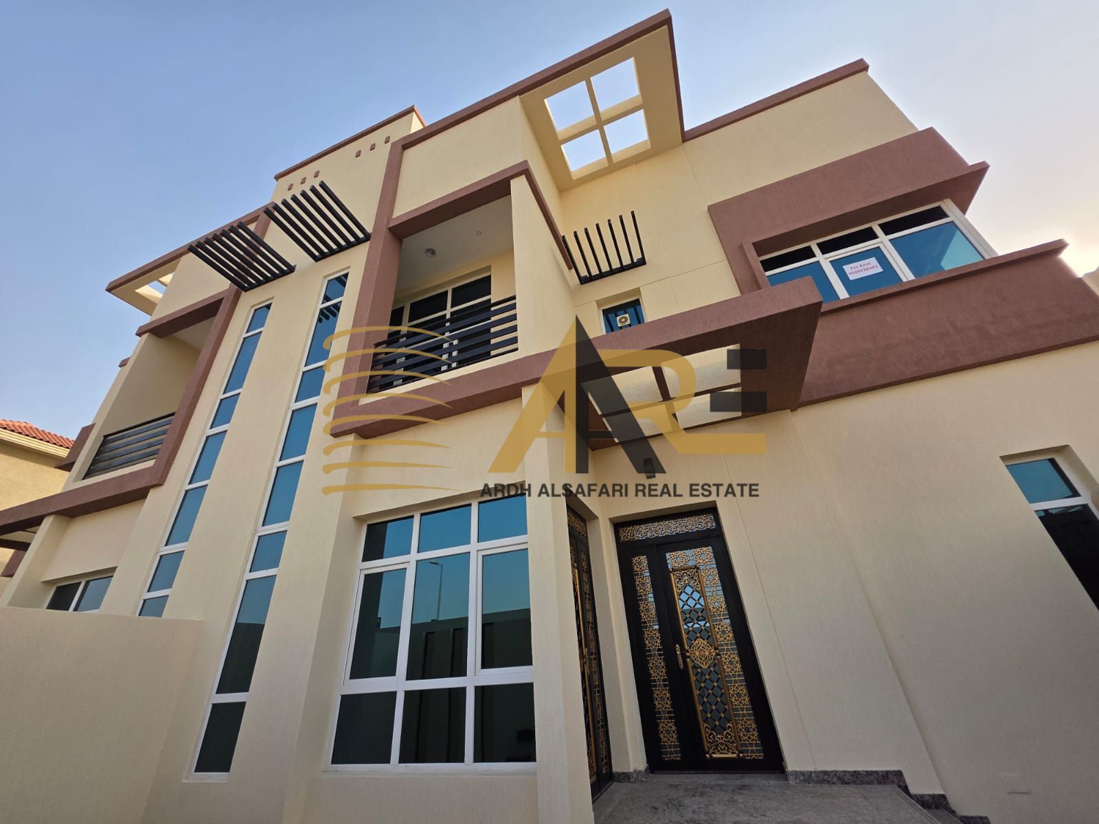 Luxurious 5BR villa at prime location in Hoshi.