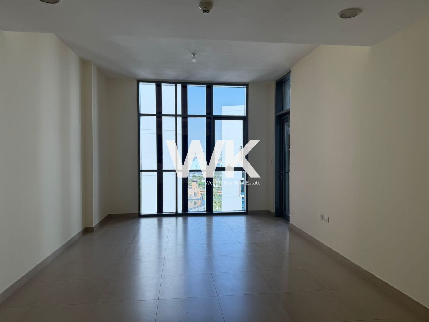 Canal View and Pool View /2BR / Ready to Move in