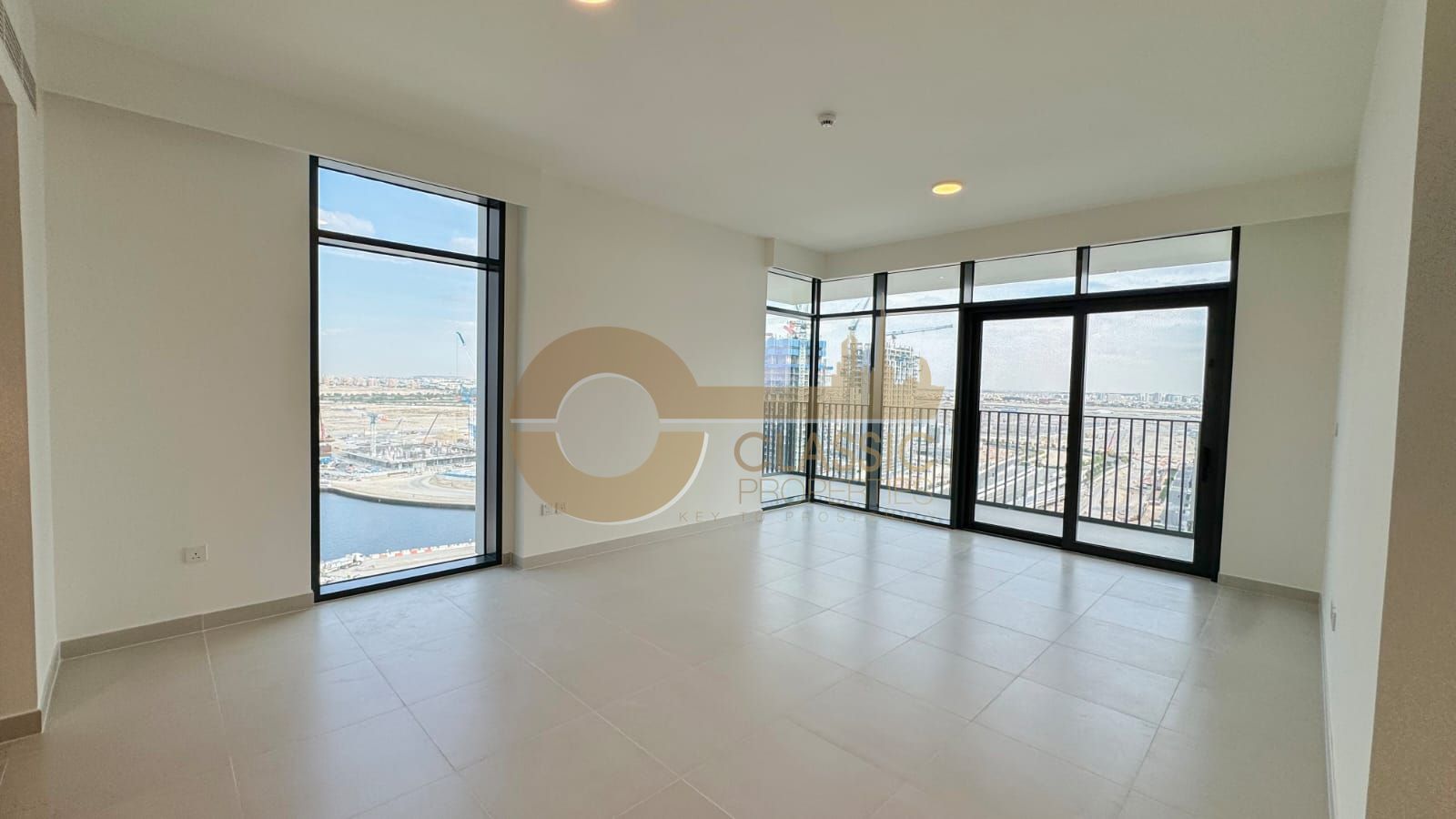 BREATHTAKING CANAL VIEW| BRAND NEW & VACANT