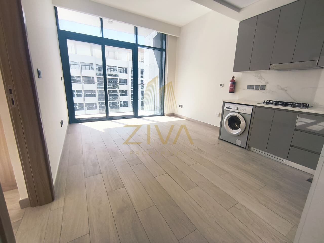 Modern 1BR | Prime MBR City | High-End Finishes & Views