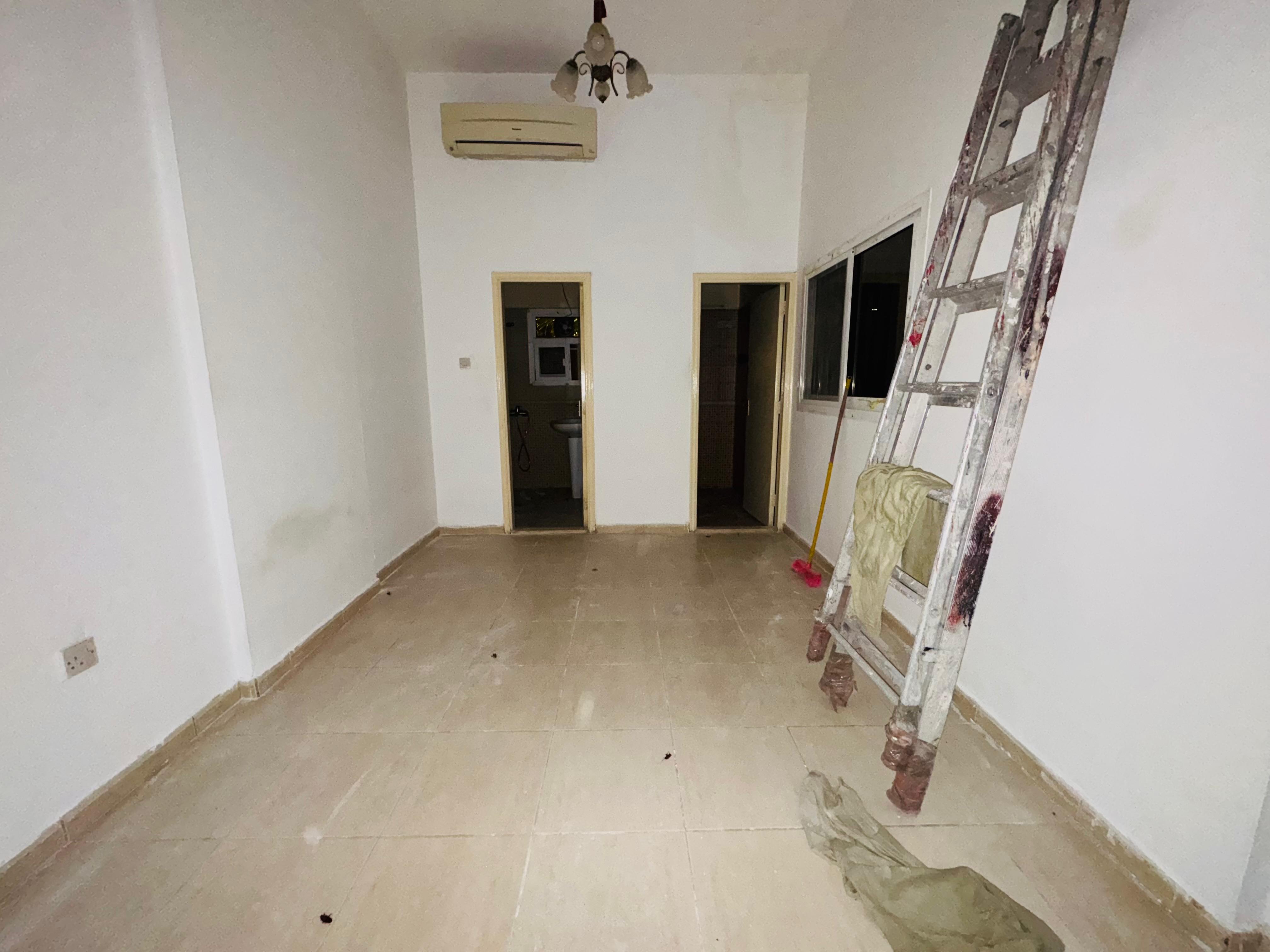 Studio With Split AC Close To Mega Mall In 20k