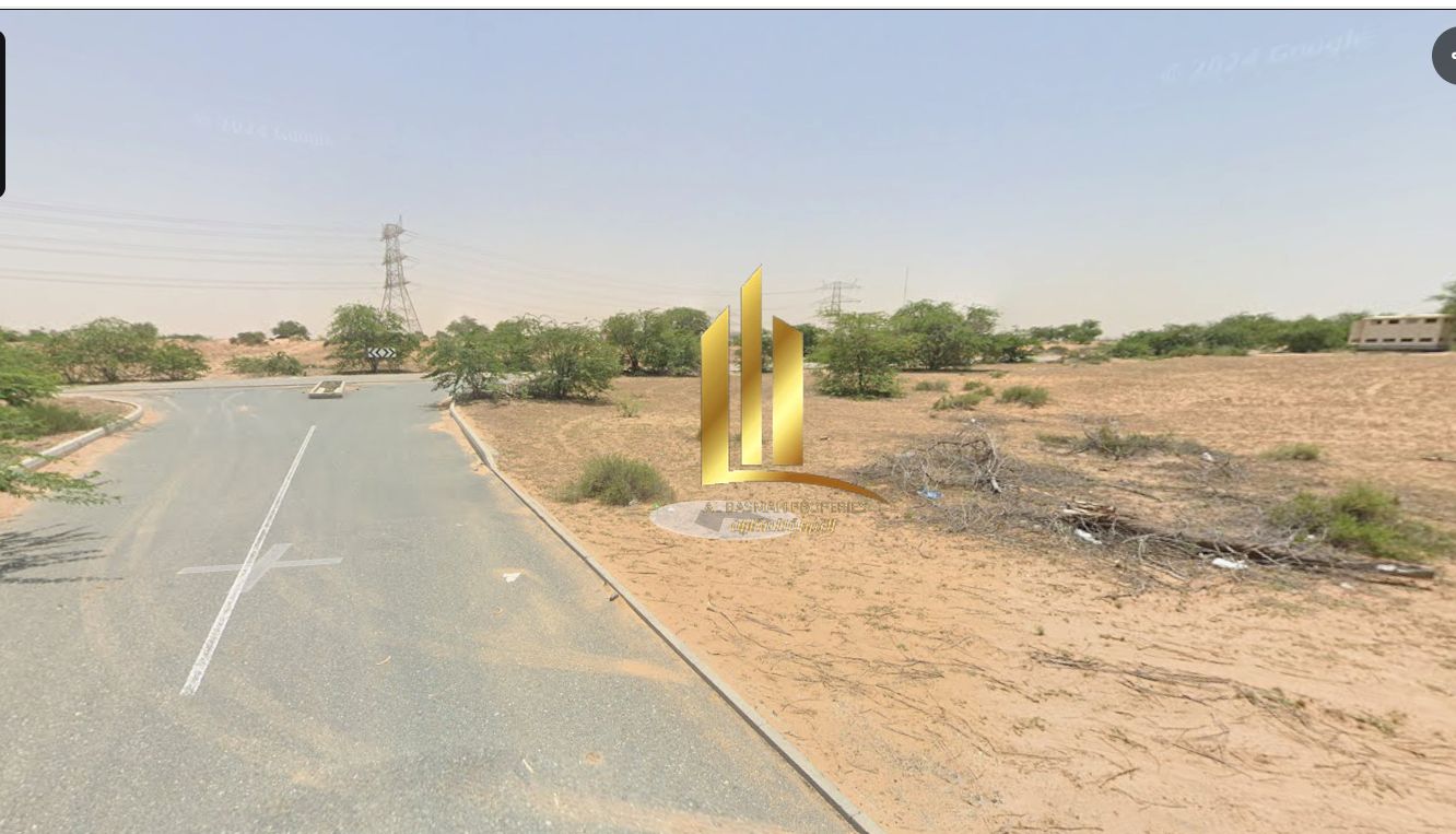 Industrial land for sale in the Arqoub area. Freehold ownership for all Arab nationalities, and a 99-year usufruct right for foreigners.