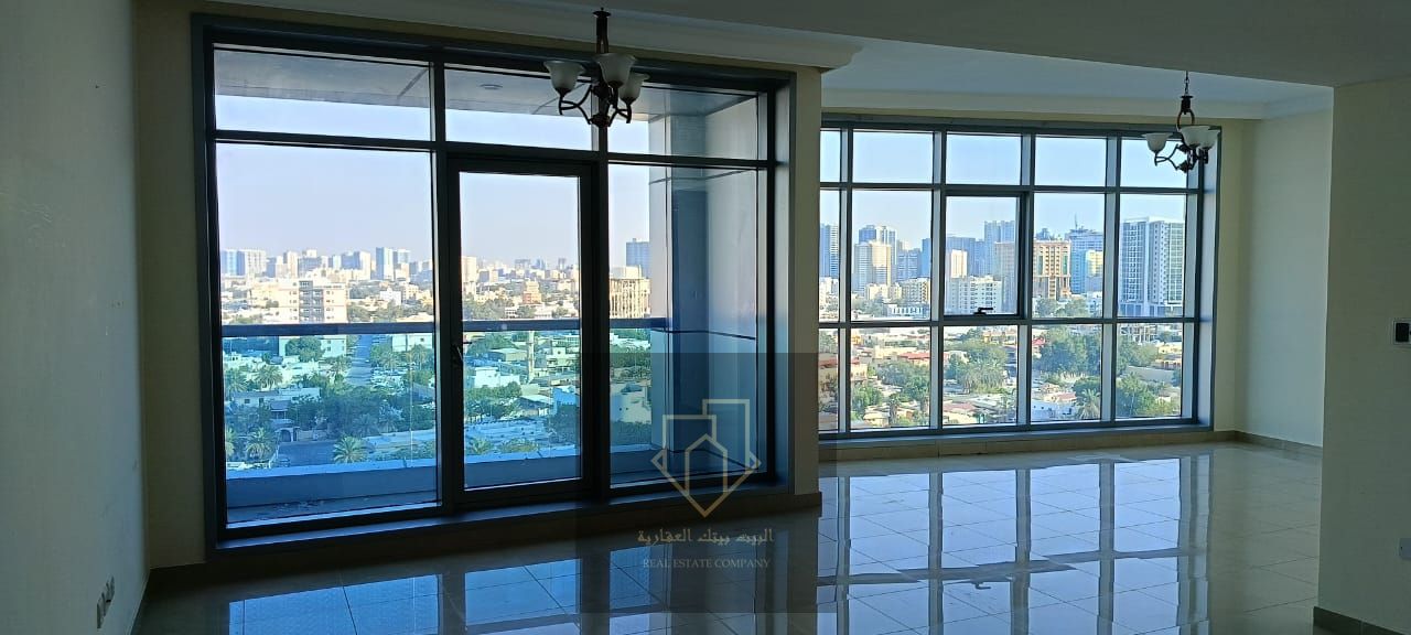 For Sale – Corniche Residence Towers, Ajman A spacious 1910 sq ft one-bedroom apartment located on the 10th floor with stunning panoramic city views