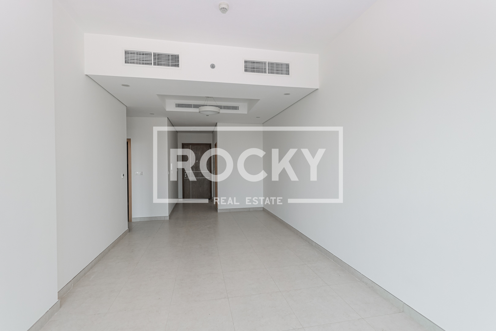 Bright and Spacious One Bedroom | Close Kitchen