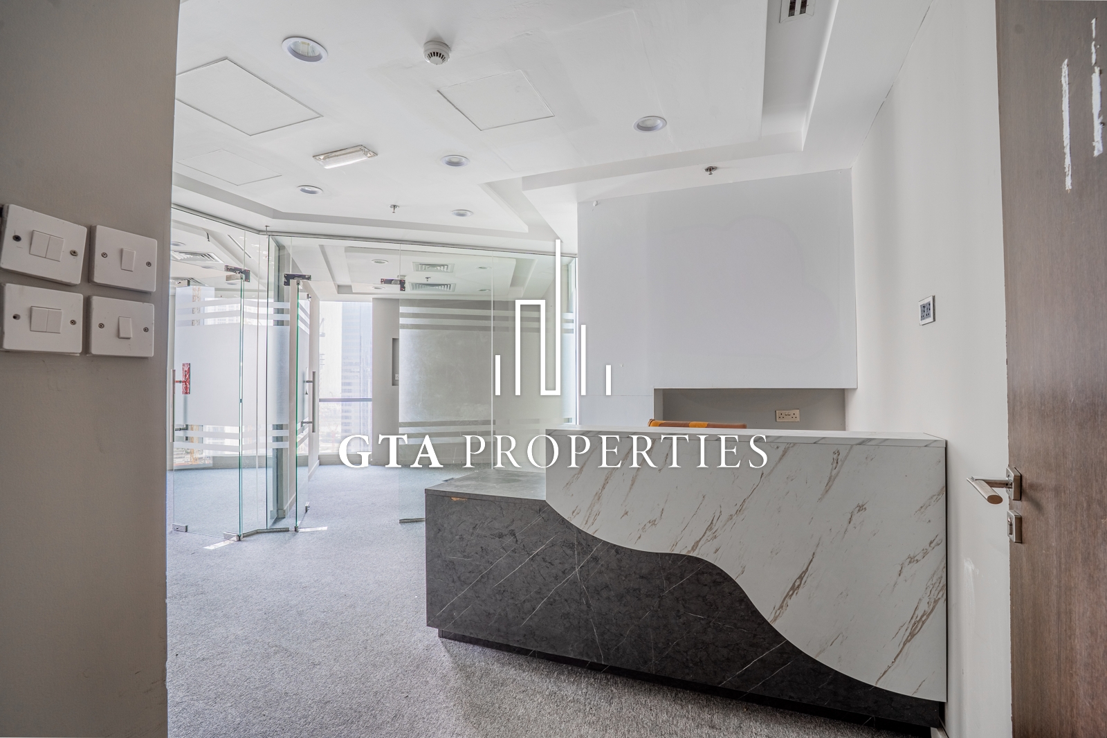 Spacious Fitted | Prime Location | Near Metro