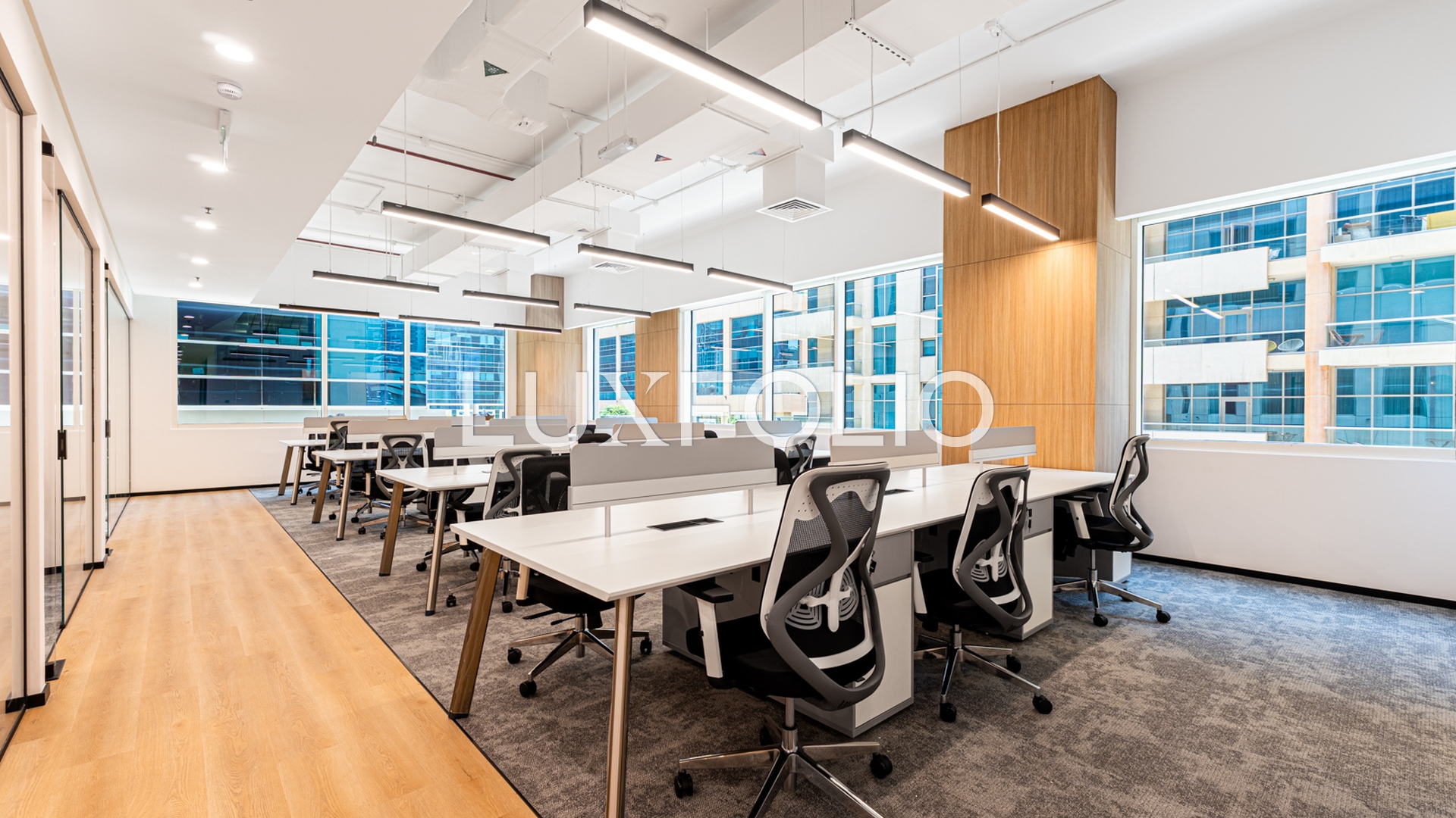 Premium | Furnished Office | 5 Parkings