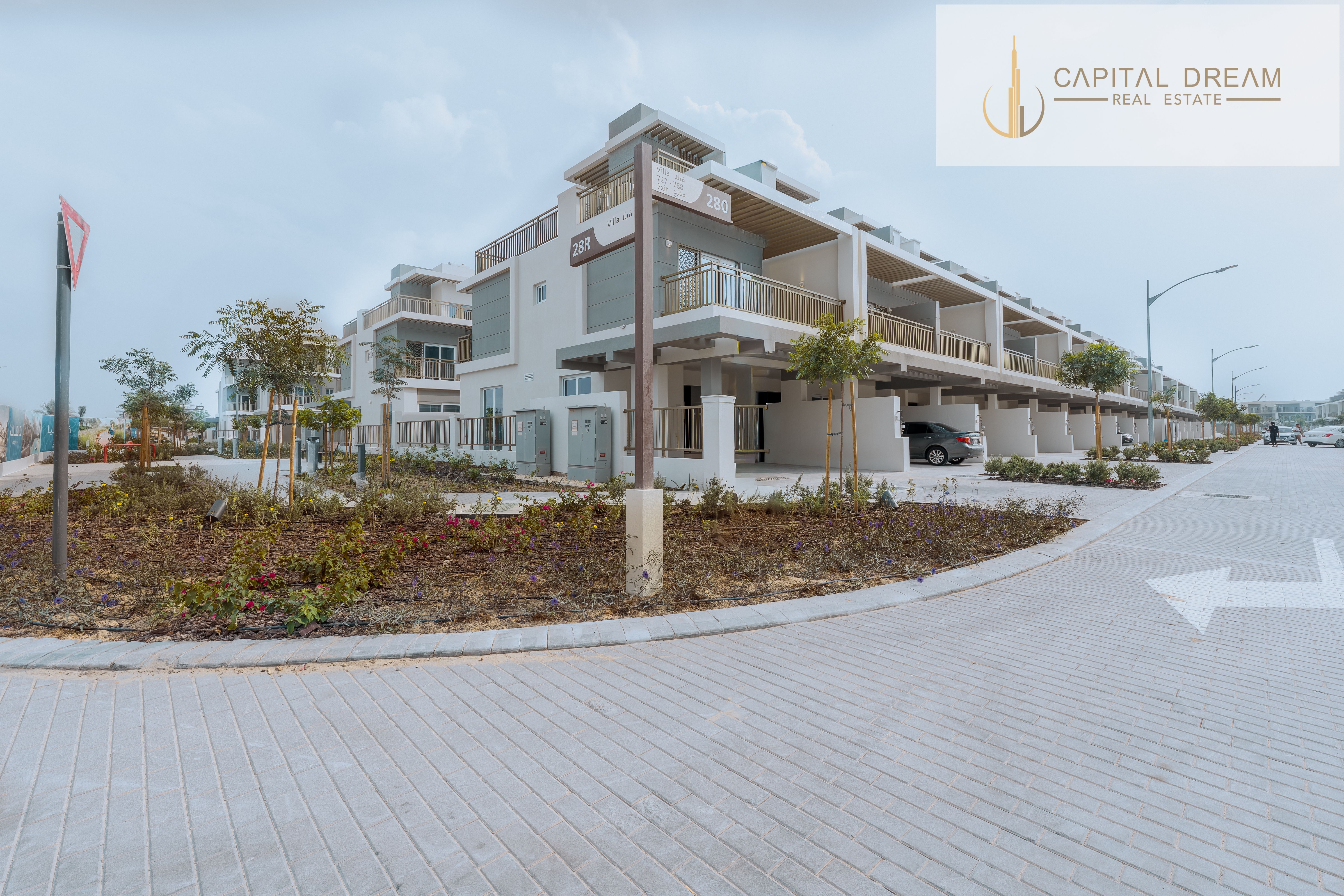 CORNER UNIT | LARGE PLOT | BEST DEAL